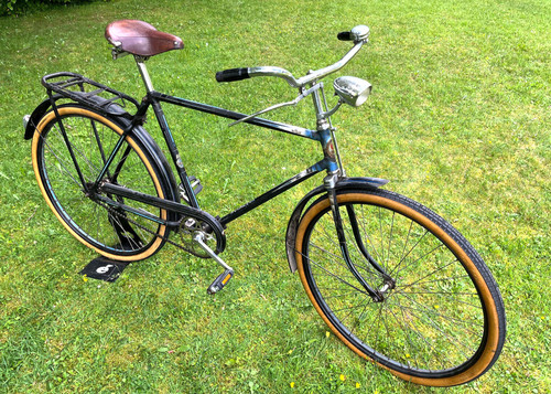 Altes oldtimer fahrrad - oldtimer,